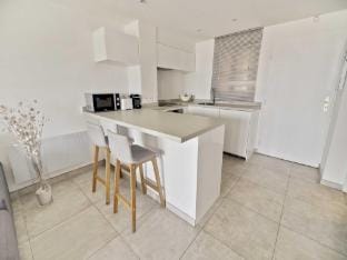 Beautiful flat with sea view - 4P - Gassin Hotel in Gassin