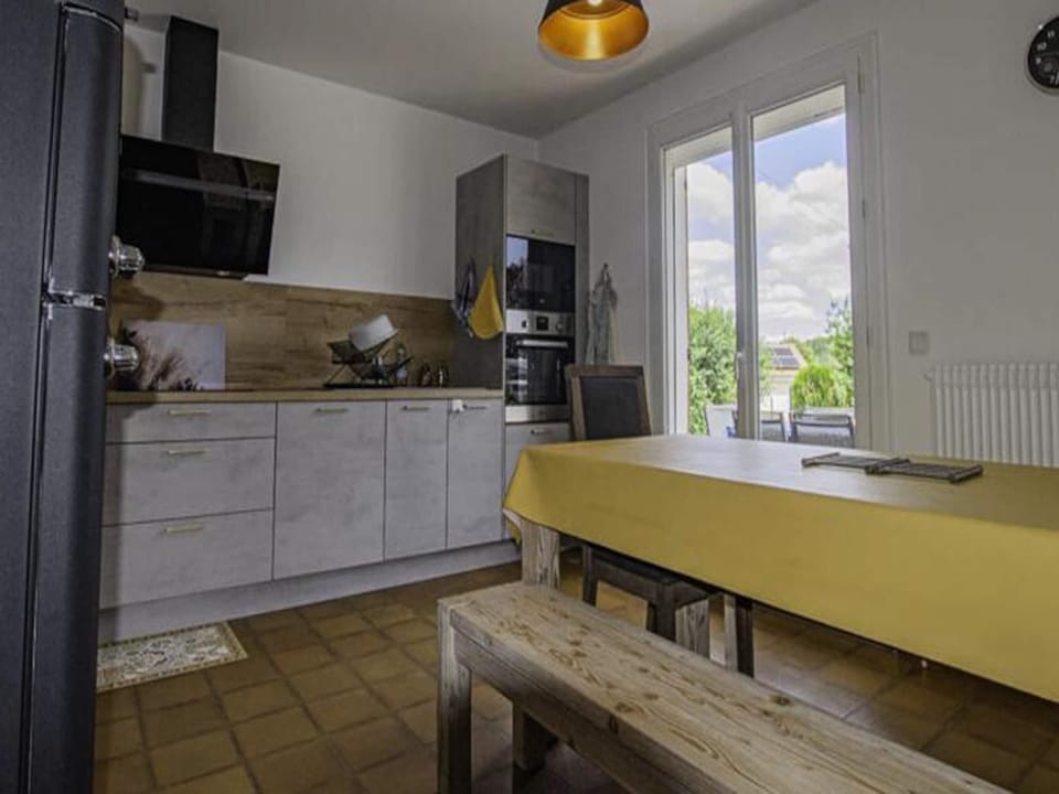 House 9 People Hotel in Bourgogne-Franche-Comté