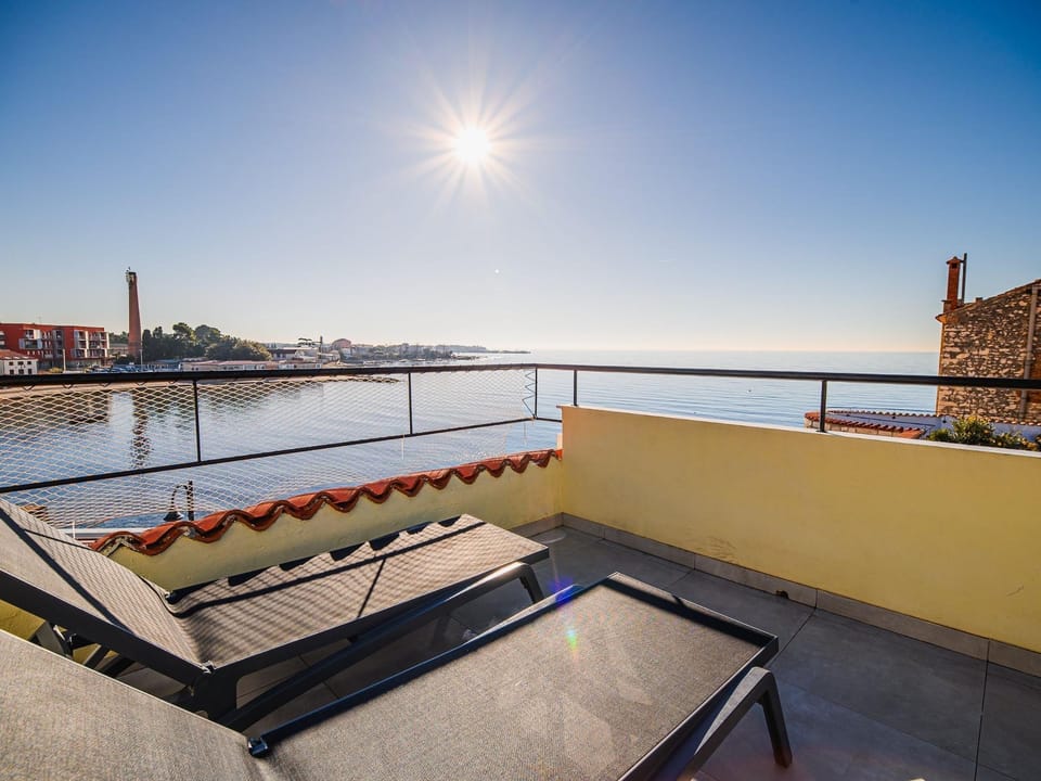 Sleek and Stylish Umag Apartments with Sea View - Comfort Two Bedroom Apartment with Terrace Hotel in Istria County