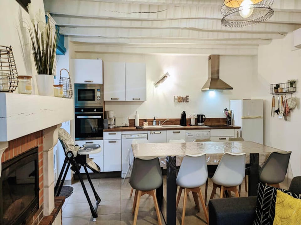 House 10 People Hotel in Centre-Val de Loire