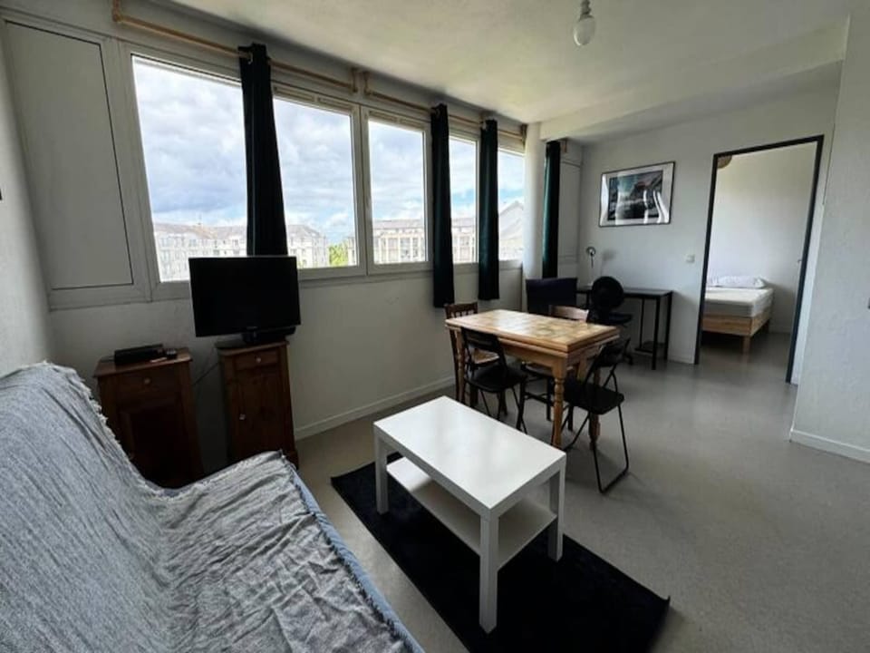 Apartments for 3 People Hotel in Caen