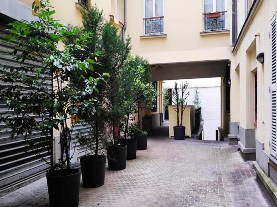 Appartement Pres Gare Du Nord Paris Hotel in Paris