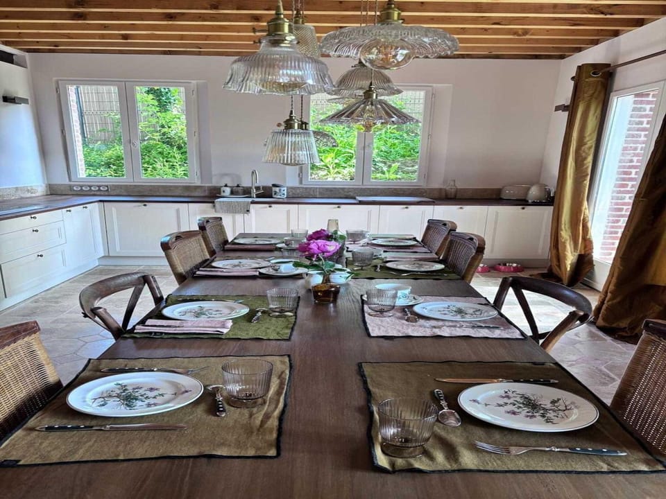 Exceptional 5 bedroom house near the beach Hotel in Trouville-sur-Mer