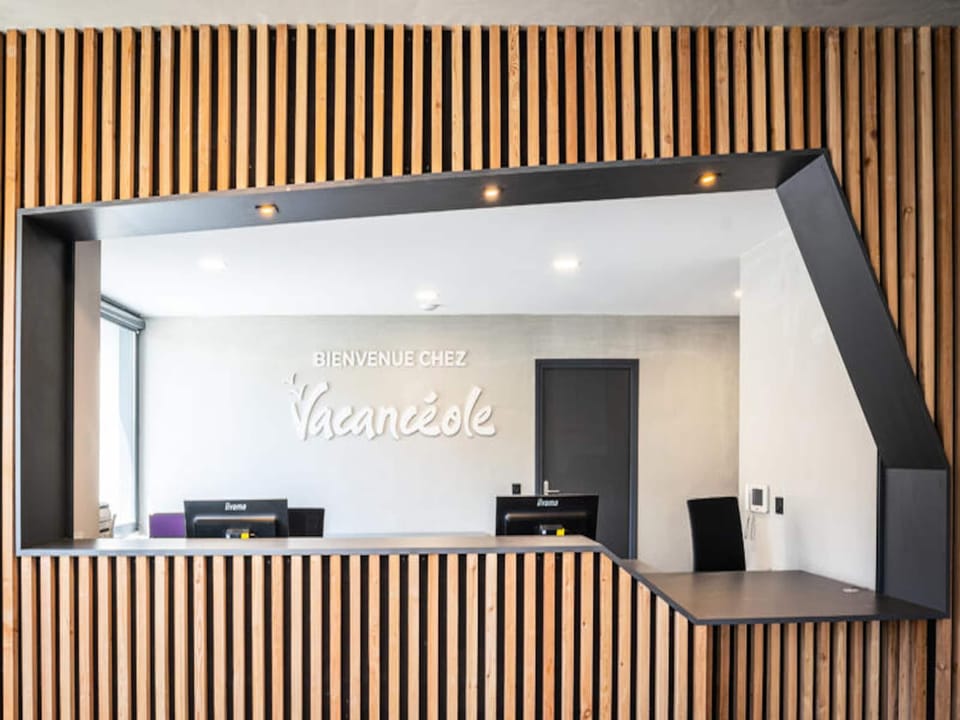 Room Apartment 4 People Terrace or Balcony Hotel in Auris