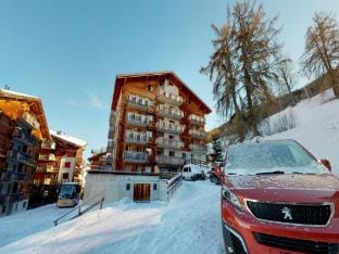 Appealing apartment with balcony Hotel in Nendaz