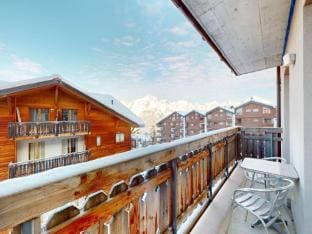 Appealing apartment with balcony Hotel in Nendaz