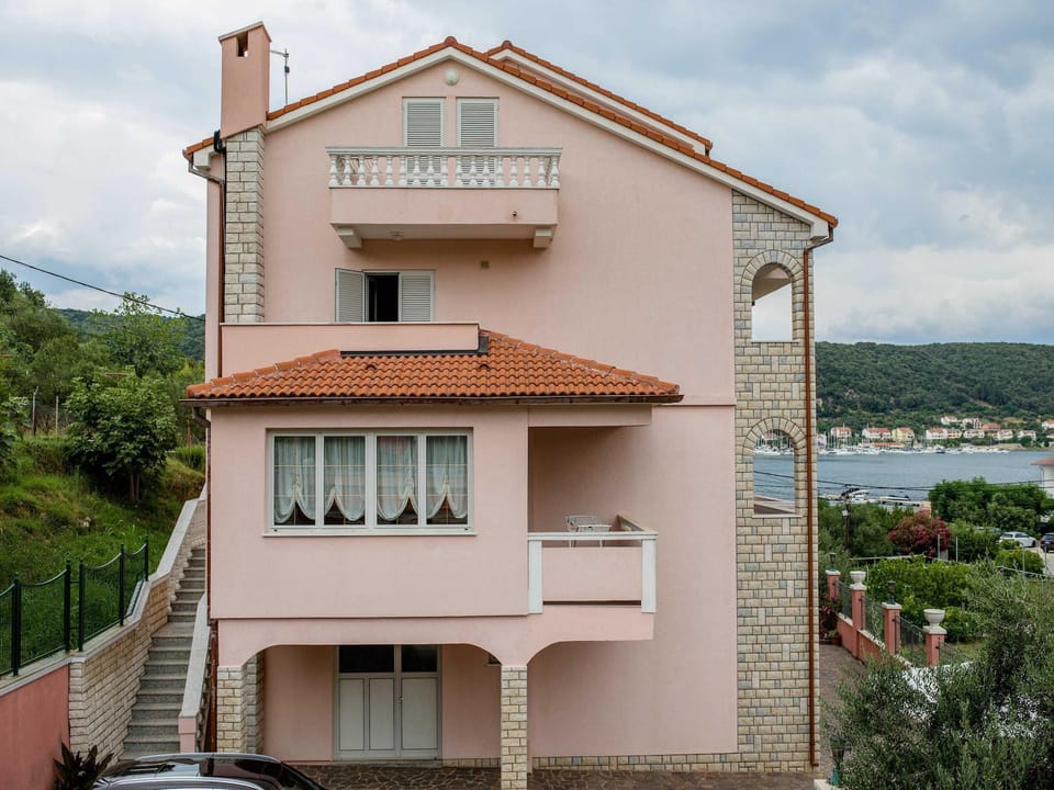 Guest House Villa Anggela - Comfort Triple room with Balcony and Sea View Apartment in Supetarska Draga