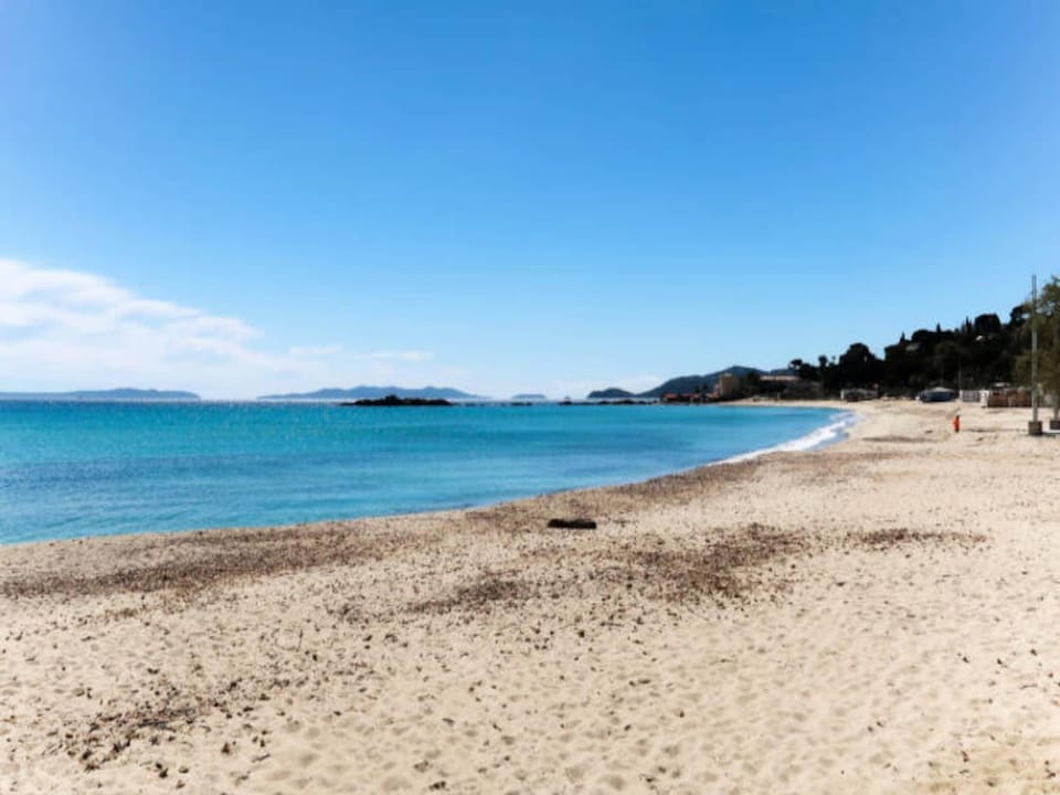 Rooms 4 People Hotel in Rayol-Canadel-sur-Mer
