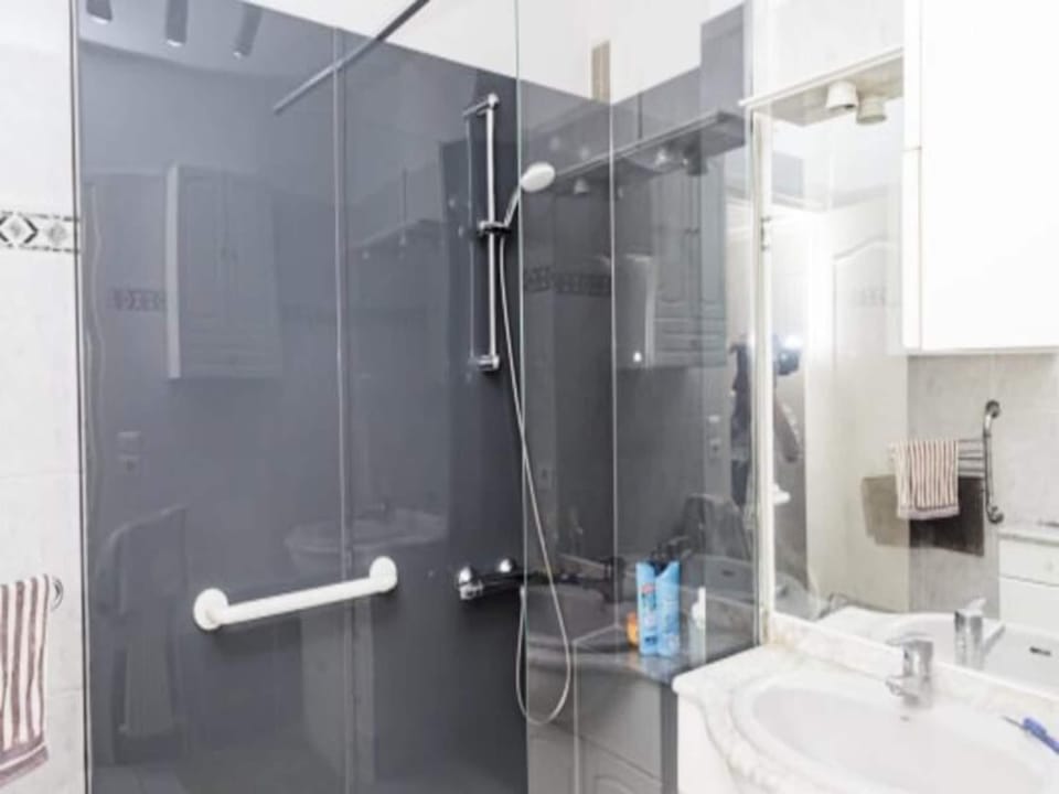 Apartments for 4 People Hotel in Charenton-le-Pont