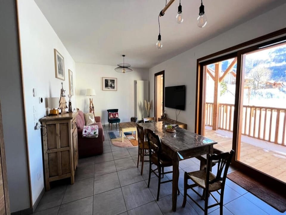Rooms 6 People Hotel in La Salle-les-Alpes