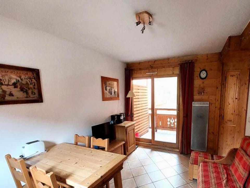 Comfortable Apt close to Serre Chevalier Hotel in Saint-Chaffrey