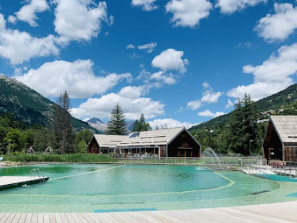 Comfortable Apt close to Serre Chevalier Hotel in Saint-Chaffrey