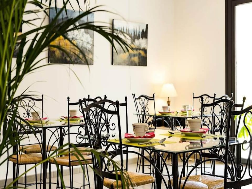 Maisonette 4 People Hotel in L'Isle-sur-la-Sorgue