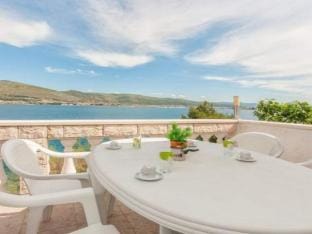 bedroom apartment with terrace Hotel in Šibenik-Knin County, Croatia