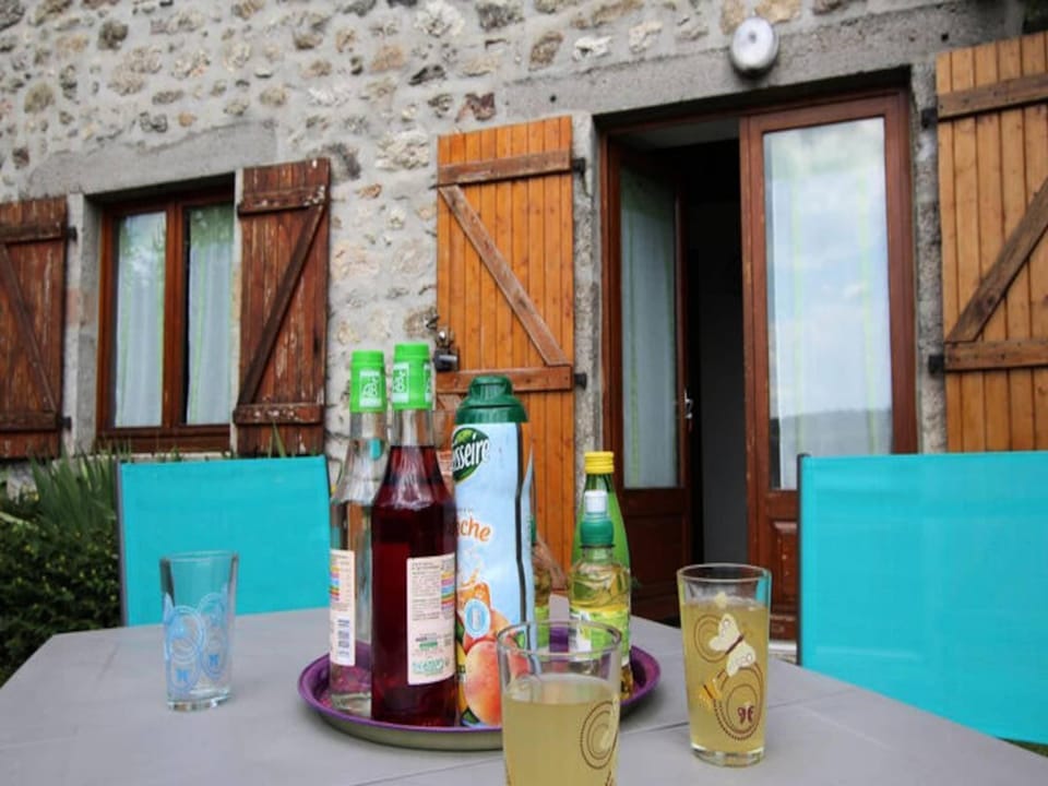 House 5 People Hotel in Auvergne-Rhône-Alpes