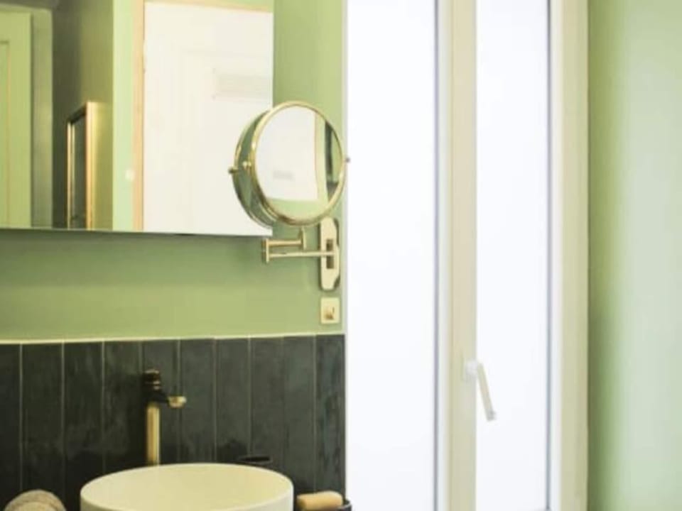 Houses  Villas for 4 People Hotel in Aubervilliers