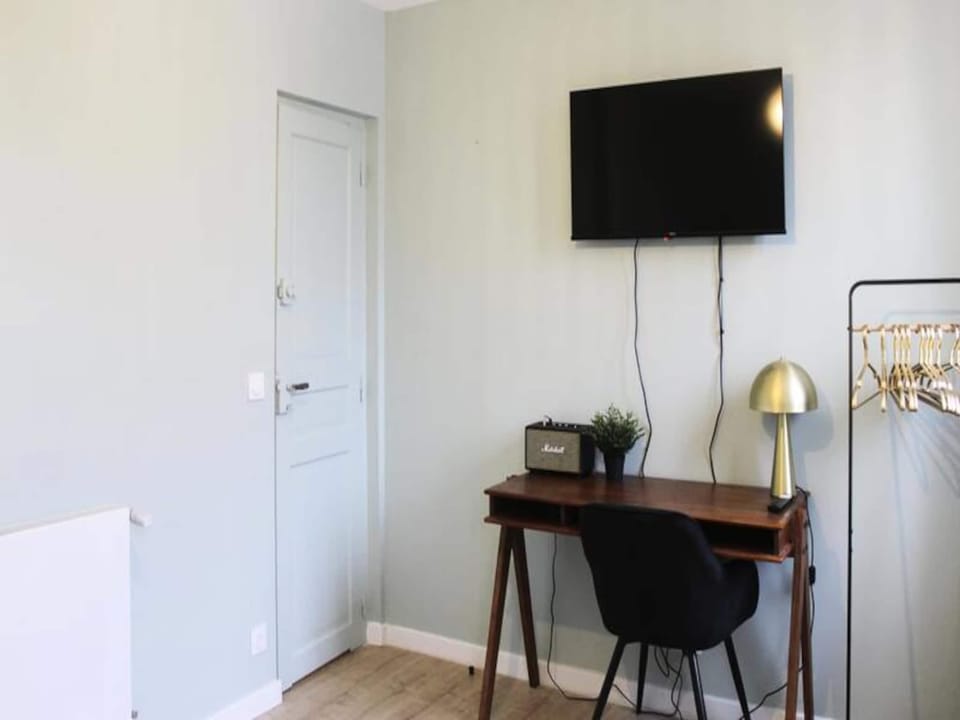 Houses  Villas for 4 People Hotel in Aubervilliers