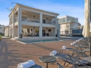 Villa Carolus in Vodice - Five Bedroom Villa with Terrace and Swimming pool Hotel in Šibenik-Knin County, Croatia