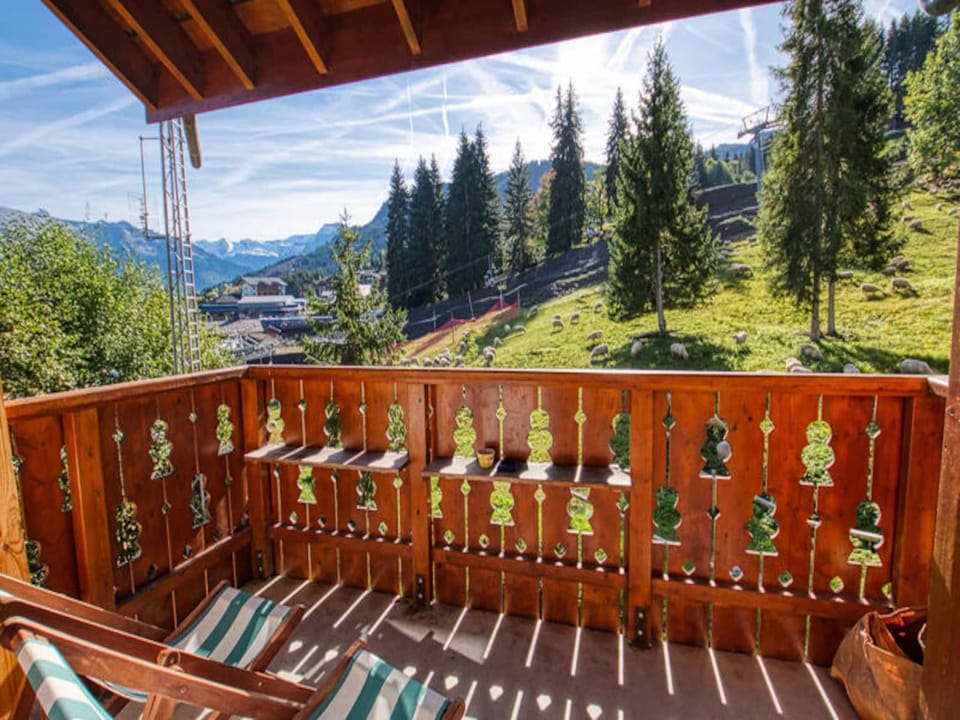 Rooms 10 People Hotel in Morillon