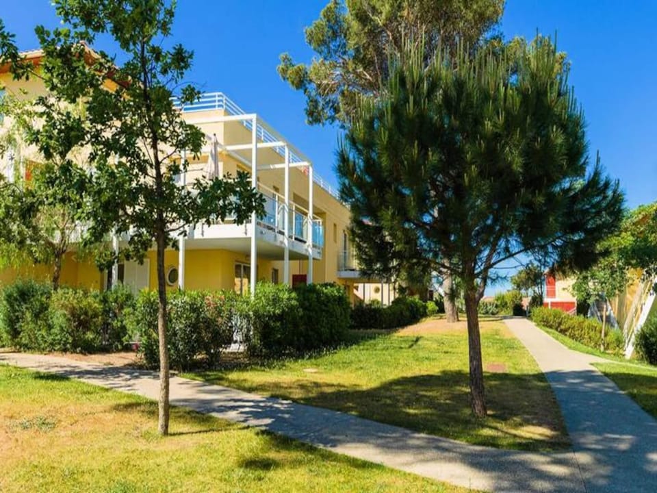 Room Apartment Cabin 6 People Hotel in Six-Fours-les-Plages