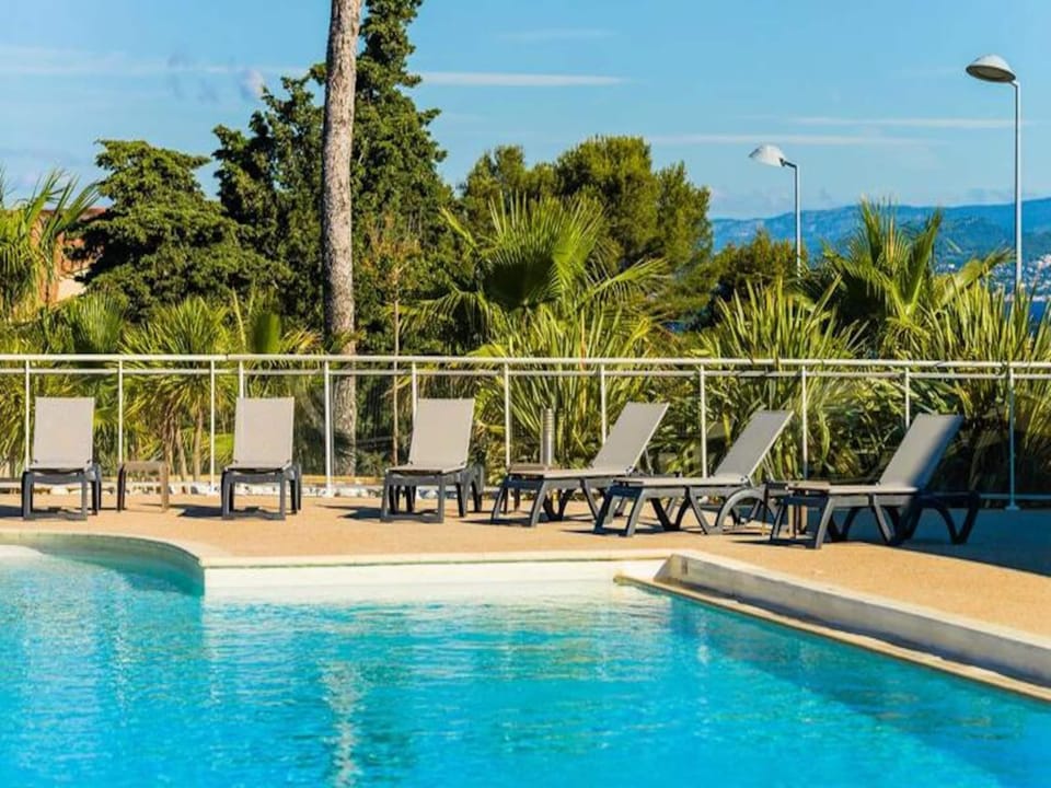 Room Apartment Cabin 6 People Hotel in Six-Fours-les-Plages