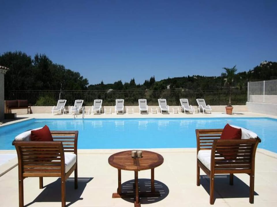 Residence Le Domaine de Bourgeac Hotel in Arles