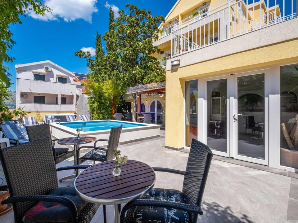 Castelletto - Superior Double Room with Balcony and Airport Transfer 8 Apartment in Cavtat