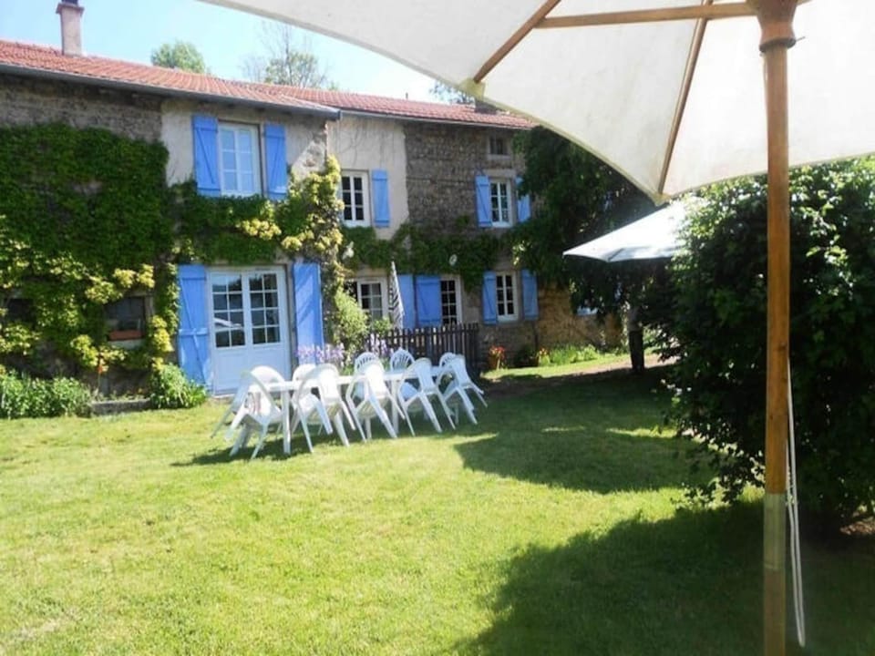 House 10 People Hotel in Auvergne-Rhône-Alpes