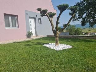 Villa IN - Four Bedroom Villa Hotel in Imotski