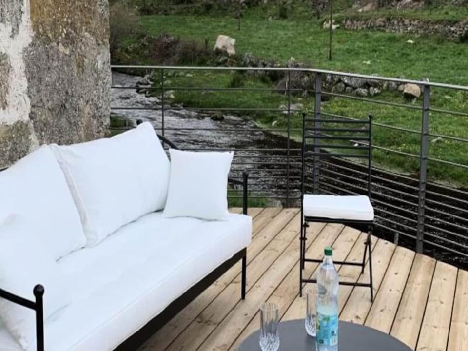 Gite de France 8 people Hotel in Auvergne-Rhône-Alpes