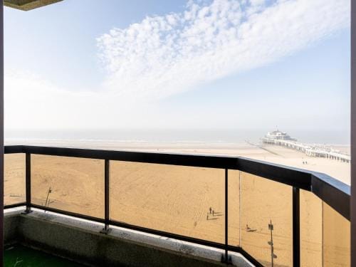 Seaside Apartment in Belgium with Ocean Views Hotel in Bruges