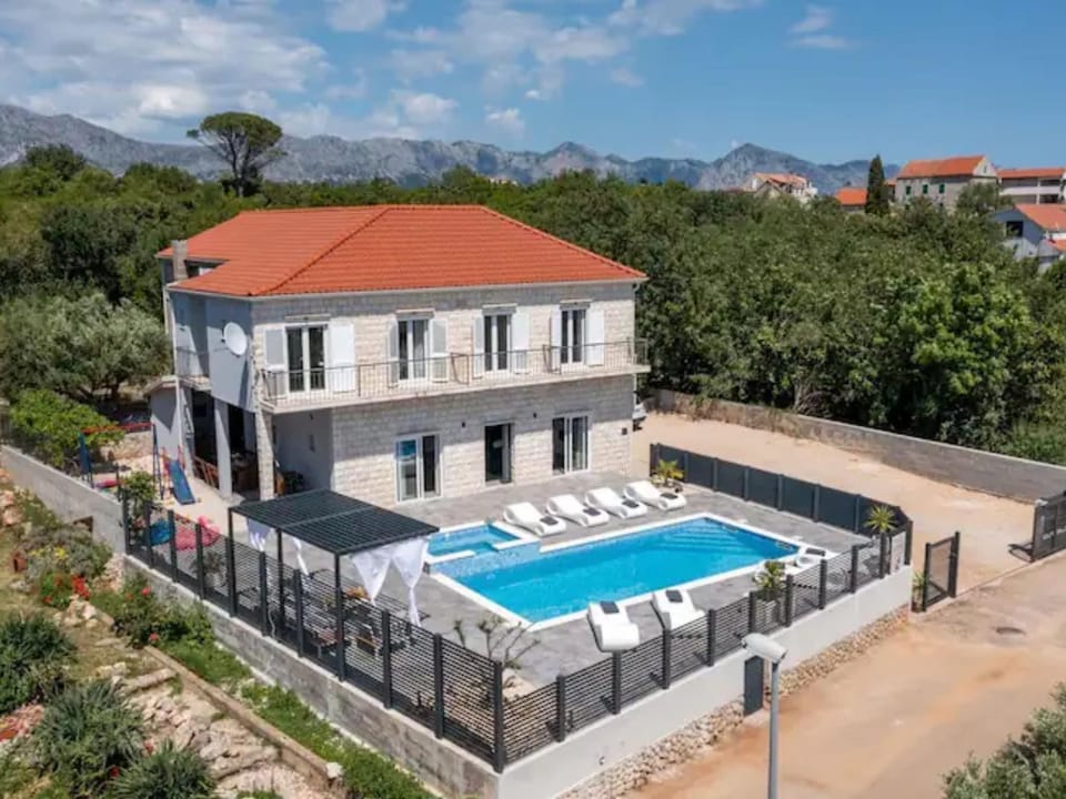 Villa Stipea - Four Bedroom Villa with Swimming Pool Resort in Dubrovnik-Neretva County