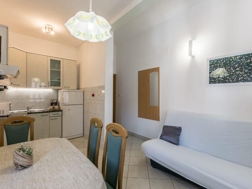 Comfort One Bedroom Apartment with Terrace and Sea View A2 Hotel in Bol