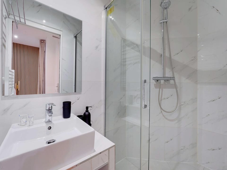 Charming studio -2P- Canal Saint-Martin Hotel in Paris