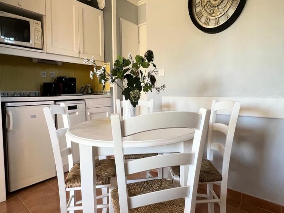 Apartment in Provence with Wave Pool Access Hotel in Mallemort