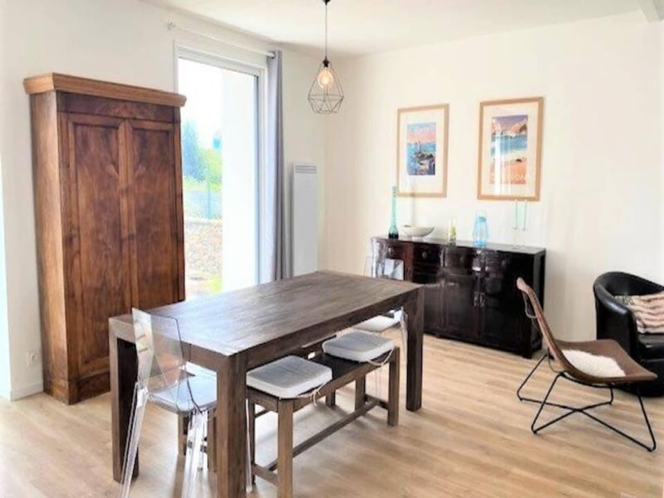 Houses  Villas for 8 People Hotel in Quiberon