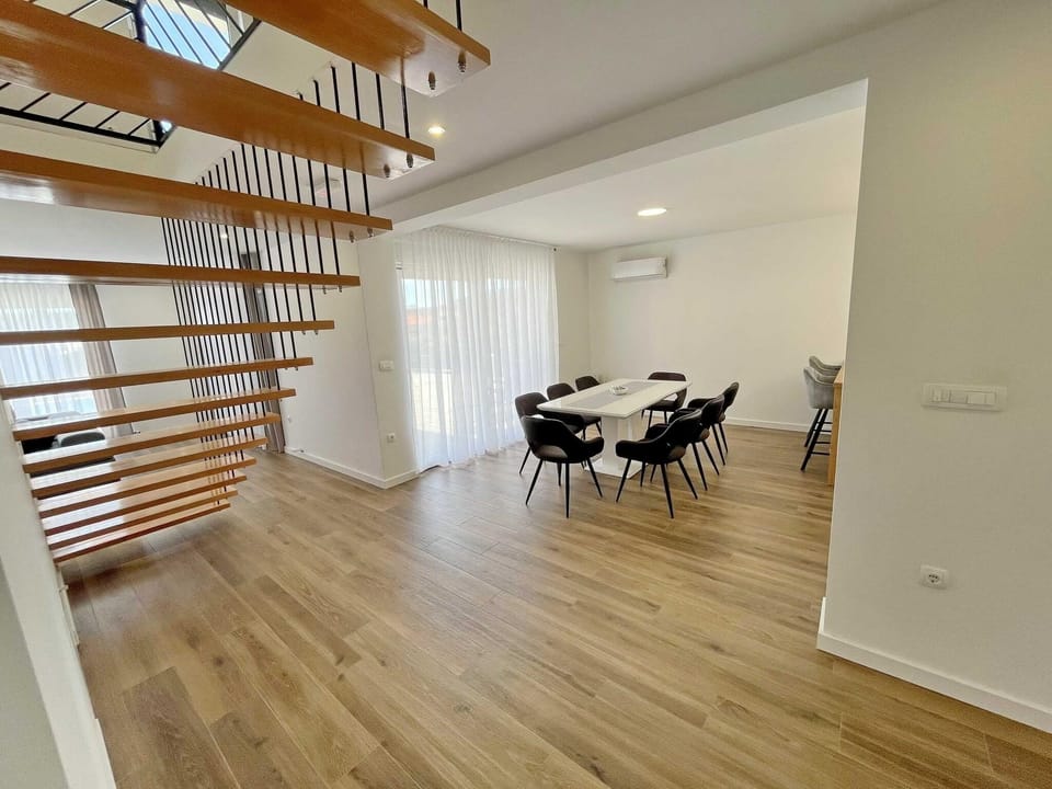Villa Zuzul with Swimming Pool Resort in Split-Dalmatia County