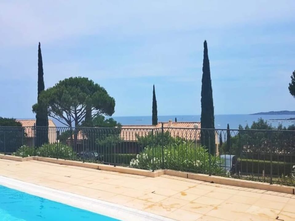 Apartments for 6 People Hotel in Sainte-Maxime