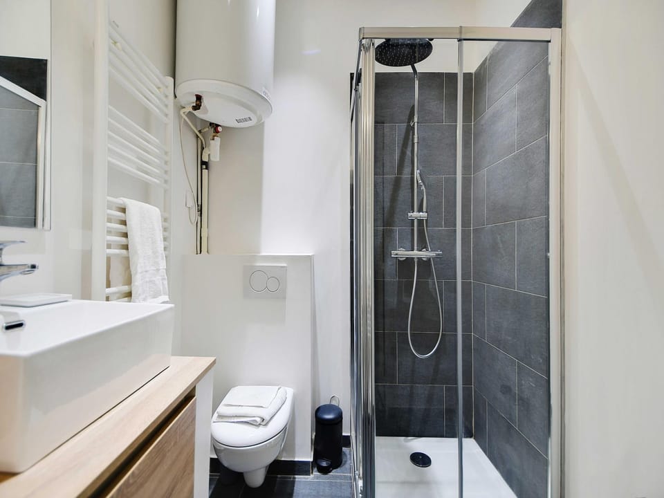 Classy studio loft - Marais Bastille Hotel in Paris