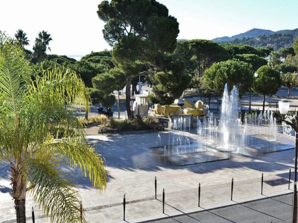 Rooms for 4 People Hotel in Bormes-les-Mimosas