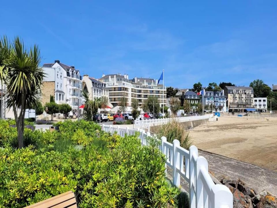Gmte de France 6 people Hotel in Saint-Quay-Portrieux