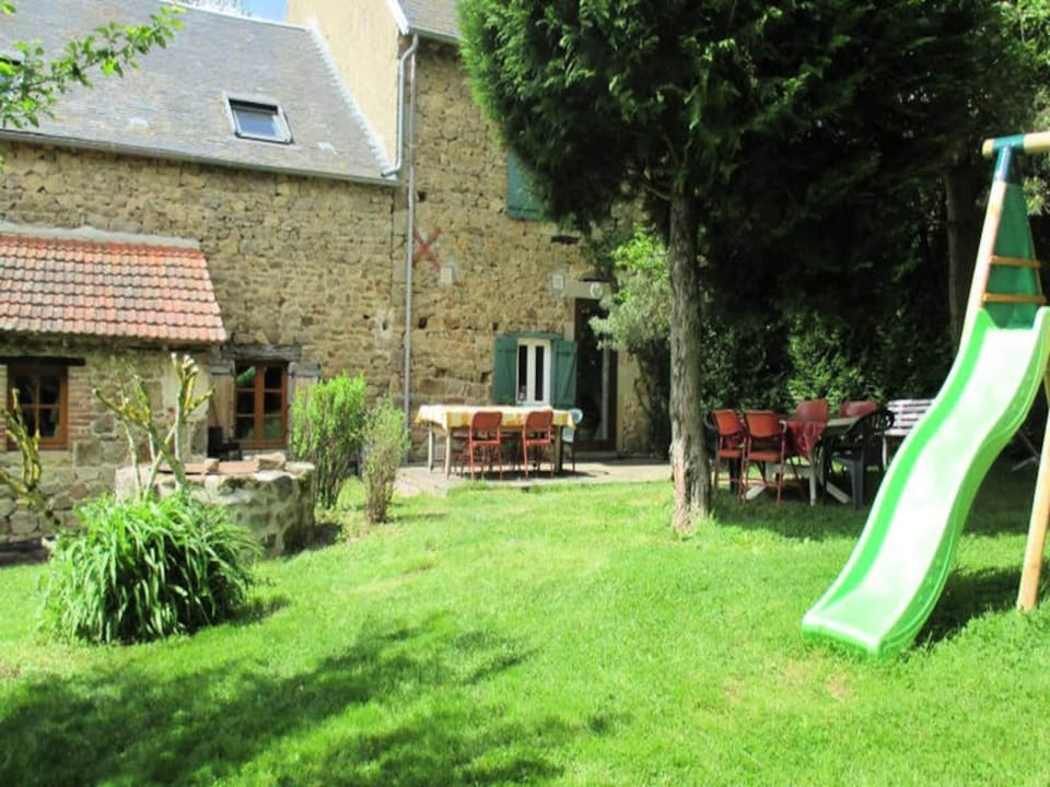 House 12 People Hotel in Auvergne-Rhône-Alpes