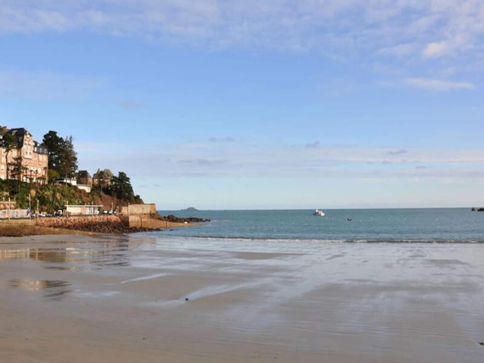 Rooms 5 People Hotel in Perros-Guirec