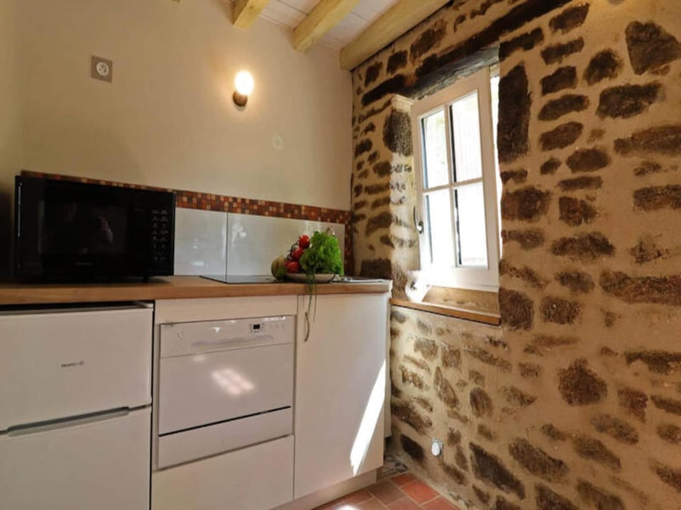 House 2 People Hotel in Normandy
