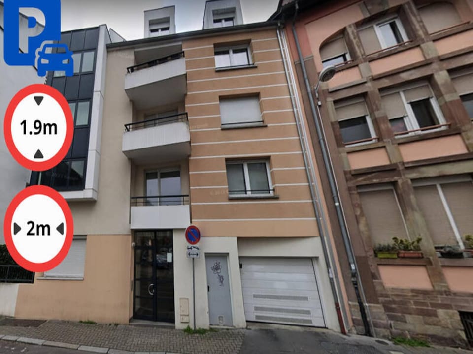 hallesgare 1 free parking up to 4 Hotel in Strasbourg