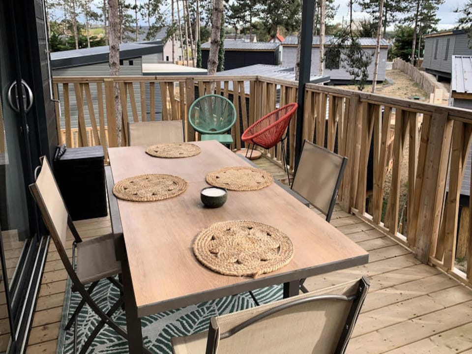 House 4 People Apartment in Saint-Pair-sur-Mer