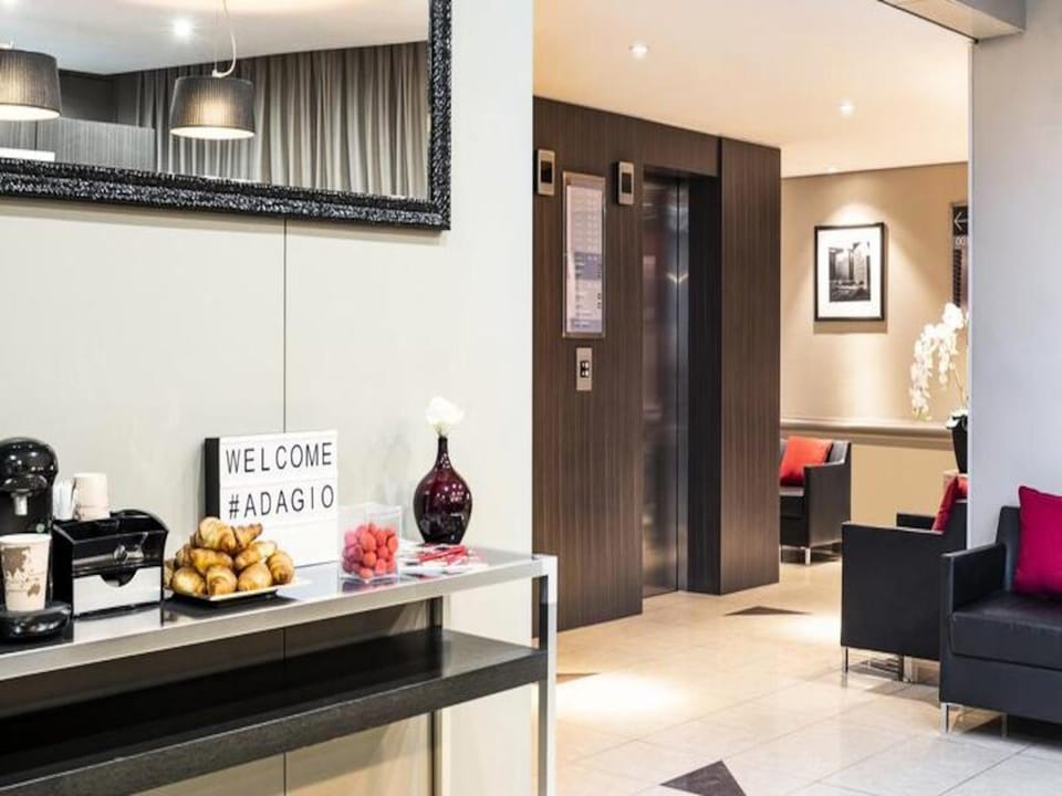 Apartment 4 people - 1 bedroom Hotel in Puteaux