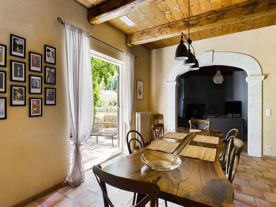 House 6 People Hotel in Saint-Remy-de-Provence