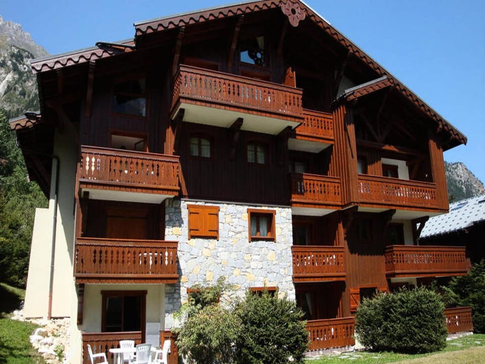 Vacation Rental Pralognan 28 Hotel in Pralognan-la-Vanoise