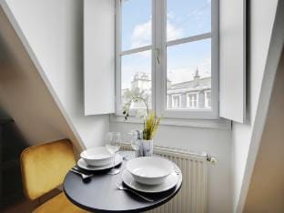 Magnificent studio - 2P - Arc de Triomphe Hotel in Paris